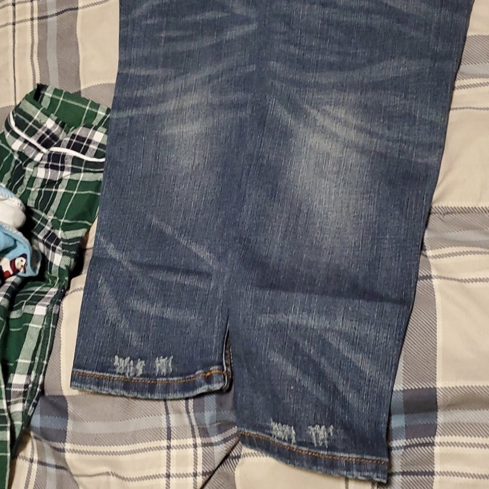 Jeans - Picture 2 of 4